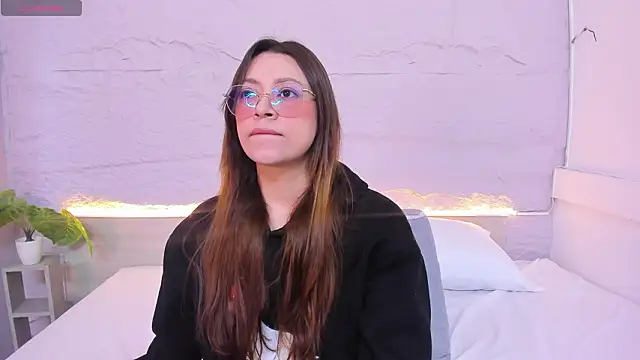 Snapshot of lanna_18_ chatting on 01-15-26, 11:48 lanna 18 online show from 01-15-26, 11:48