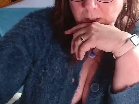 xmyriamx online show from 04-18-26, 08:40