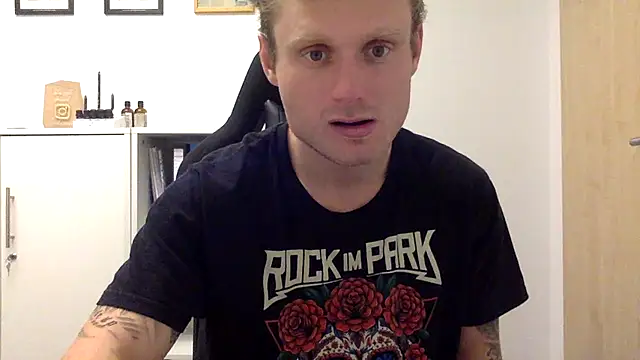 Fitlover1994 online show from 01-08-26, 02:52