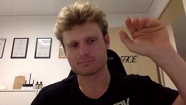 Fitlover1994 online show from 01-09-26, 07:48