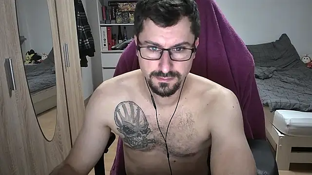 dan0987654 online show from 11-27-25, 09:28