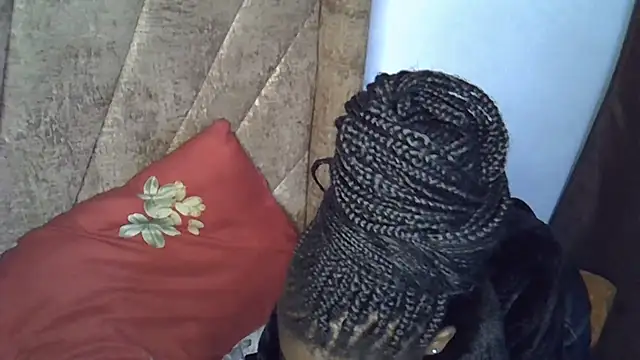 Snapshot of smily_sophia chatting on 01-13-26, 08:36 smily sophia online show from 01-13-26, 08:36