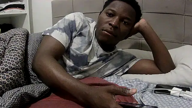 Snapshot of Bigchocco chatting on 05-09-26, 12:27 Bigchocco online show from 05-09-26, 12:27