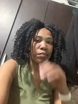 Snapshot of Xsexysnow33s chatting on 05-24-26, 11:48 Xsexysnow33s online show from 05-24-26, 11:48