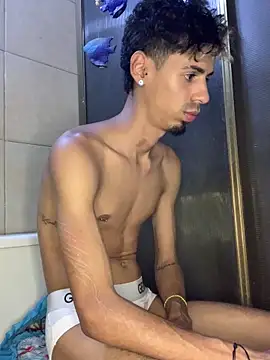 alexx 23cm online show from 04-11-26, 05:12