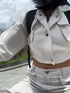 TaylorrHill online show from 04-22-26, 05:58