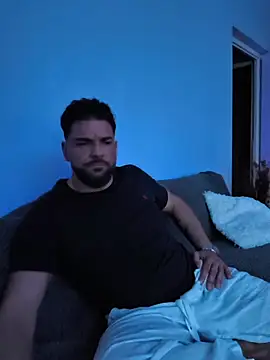 Snapshot of Angelo_33 chatting on 01-08-26, 06:37 Angelo 33 online show from 01-08-26, 06:37