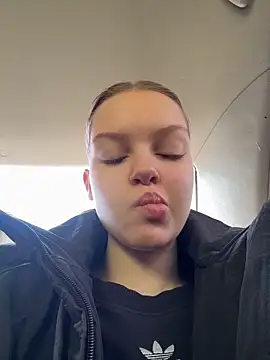 AshleyMur online show from 05-22-26, 06:53