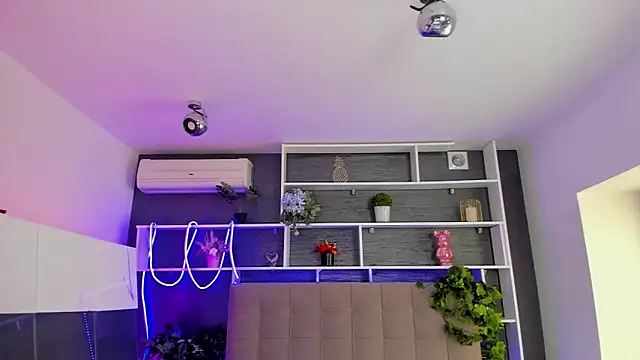 Snapshot of StephieRousee chatting on 03-04-26, 06:30 StephieRousee online show from 03-04-26, 06:30