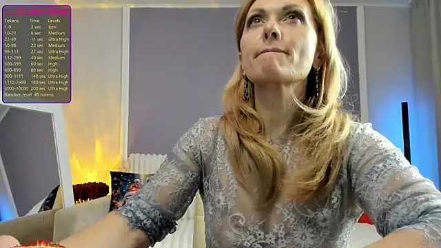 Snapshot of Monika-peach chatting on 04-28-26, 09:20 Monika-peach online show from 04-28-26, 09:20