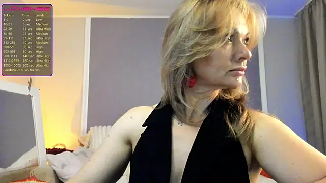 Snapshot of Monika-peach chatting on 06-02-26, 09:50 Monika-peach online show from 06-02-26, 09:50