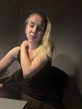 ElenaWhitmore online show from 06-12-26, 10:30