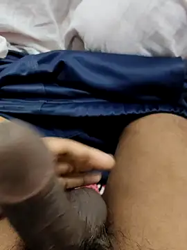 Snapshot of OutsizedVent chatting on 02-01-26, 04:05 OutsizedVent online show from 02-01-26, 04:05