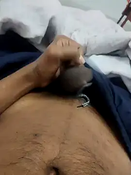 Snapshot of OutsizedVent chatting on 02-07-26, 04:00 OutsizedVent online show from 02-07-26, 04:00