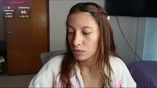 Snapshot of Sweet_moon_v_ chatting on 04-29-26, 03:38 Sweet moon v online show from 04-29-26, 03:38