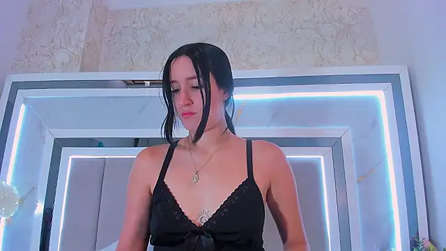 IsaBlue online show from 01-19-26, 01:26