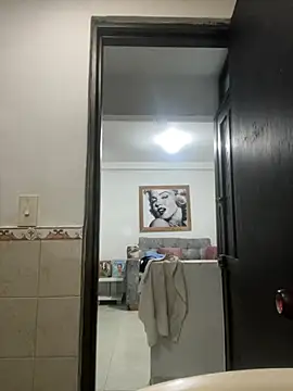 Snapshot of Violett_hott_ chatting on 05-28-26, 11:29 Violett hott online show from 05-28-26, 11:29