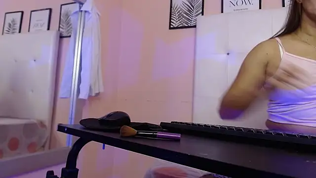 baby bonny  online show from 01-12-26, 12:21