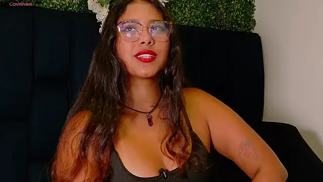 Snapshot of AnnaSmiles chatting on 05-29-26, 03:21 AnnaSmiles online show from 05-29-26, 03:21