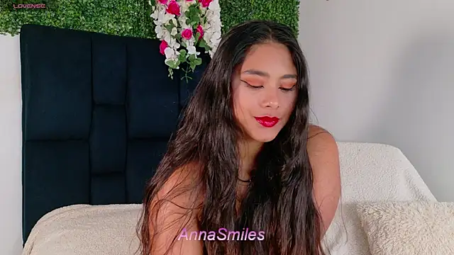 Snapshot of AnnaSmiles chatting on 06-30-26, 07:04 AnnaSmiles online show from 06-30-26, 07:04
