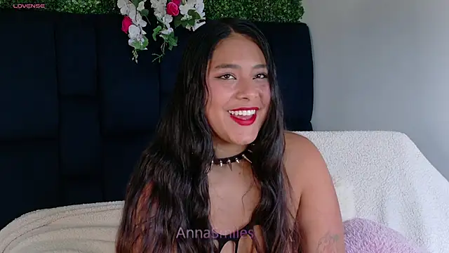 Snapshot of AnnaSmiles chatting on 07-13-26, 06:44 AnnaSmiles online show from 07-13-26, 06:44