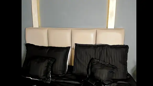 Snapshot of ChloeVixen chatting on 01-07-26, 07:05 ChloeVixen online show from 01-07-26, 07:05