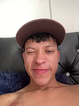 Snapshot of _Cristian chatting on 01-10-26, 07:15 Cristian online show from 01-10-26, 07:15