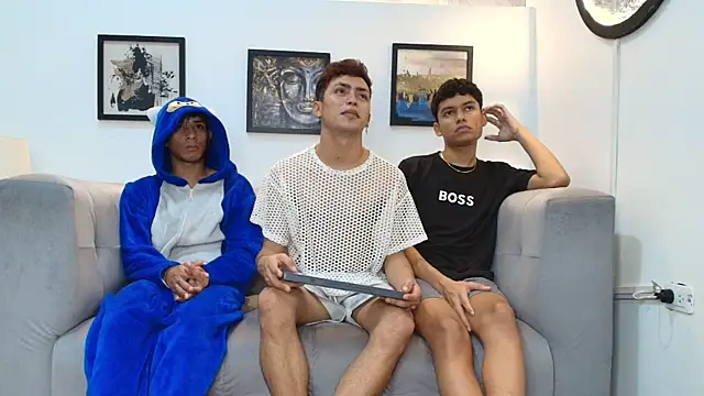 Snapshot of AVENGER_BOYS2026 chatting on 01-12-26, 01:44 AVENGER BOYS2026 online show from 01-12-26, 01:44