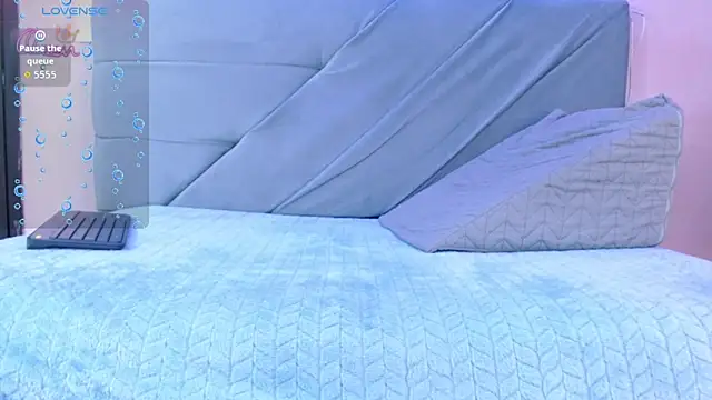 studentdeivy  online show from 02-20-26, 02:28