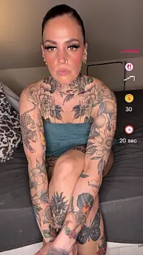 Snapshot of venustattoue chatting on 03-24-26, 09:53 venustattoue online show from 03-24-26, 09:53