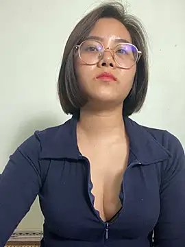 lunababycute online show from 01-17-26, 12:54