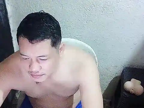 UrAsianGuy90 online show from 04-18-26, 02:37