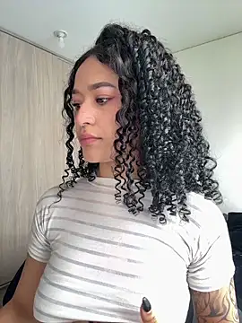 crystal dlun online show from 02-18-26, 03:08