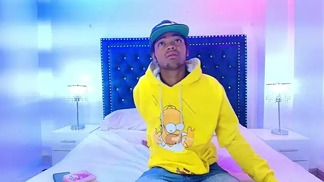 Cristal and luke online show from 03-24-26, 03:22