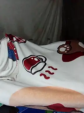 Snapshot of -Nicole-e chatting on 01-08-26, 01:41 -Nicole-e online show from 01-08-26, 01:41