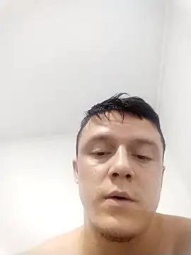 RAFAELQUINTEROSCAVALHEI online show from 01-06-26, 09:07