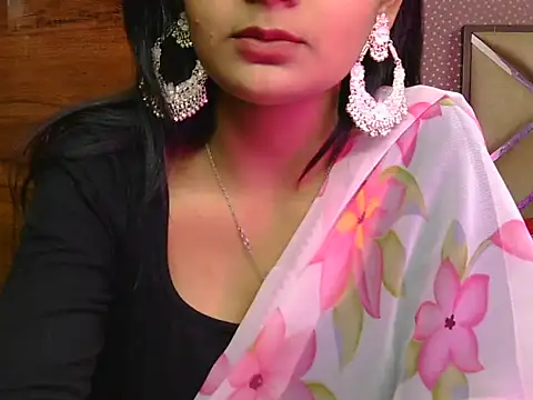 Snapshot of sweet_riyaaa chatting on 04-28-26, 04:50 sweet riyaaa online show from 04-28-26, 04:50