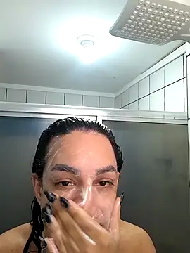 Snapshot of ofjuliaa chatting on 06-29-26, 04:18 ofjuliaa online show from 06-29-26, 04:18