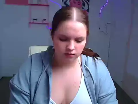 Snapshot of Kitty_Mia_Kitty chatting on 01-15-26, 10:09 Kitty Mia Kitty online show from 01-15-26, 10:09