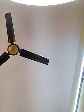 Snapshot of trinasa chatting on 01-12-26, 05:45 trinasa online show from 01-12-26, 05:45