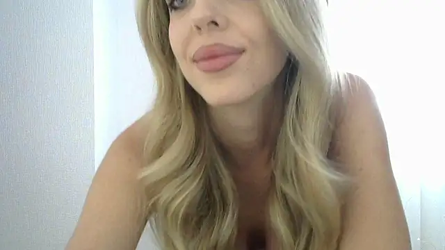 LizaSweetyq online show from 06-26-26, 12:42