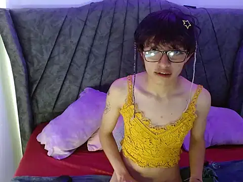 Angel adrien online show from 02-02-26, 12:48