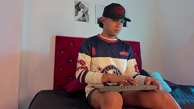 Liamsubtle01 online show from 02-17-26, 11:07