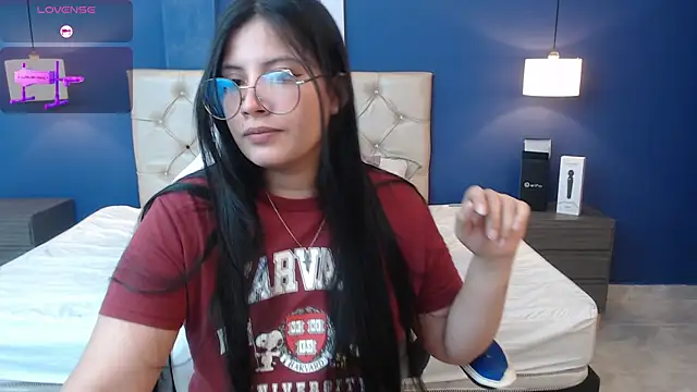 Lucy whitee online show from 01-11-26, 12:21