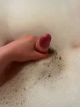 Snapshot of autry21 chatting on 01-13-26, 11:37 autry21 online show from 01-13-26, 11:37