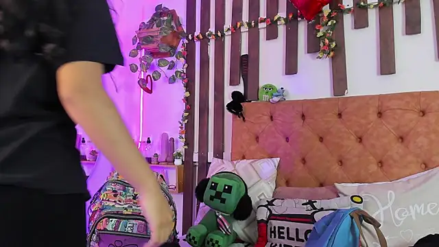 MeowMota  online show from 04-14-26, 06:25