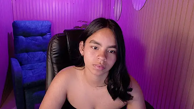 SofiaMante  online show from 04-22-26, 09:38