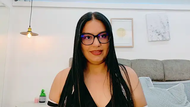 AlmaRose  online show from 05-07-26, 01:05