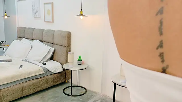 AlmaRose  online show from 05-26-26, 01:07