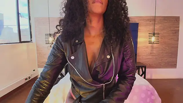 Ellie-Alves online show from 04-07-26, 05:02